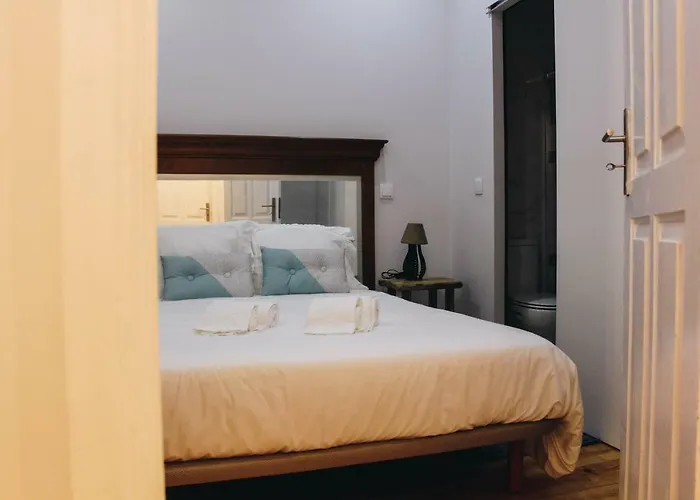 Проживание в семье Siglas & Runas Ii Повуа-ди-Варзин